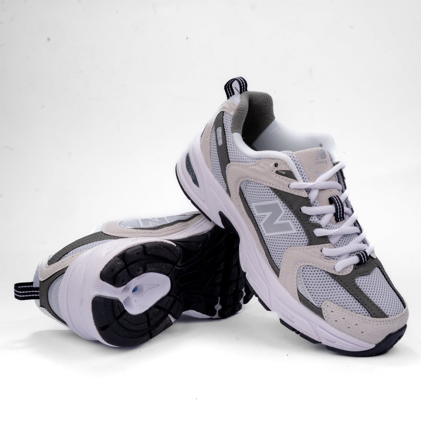 New Balance 530 Silver Metallic Sneakers