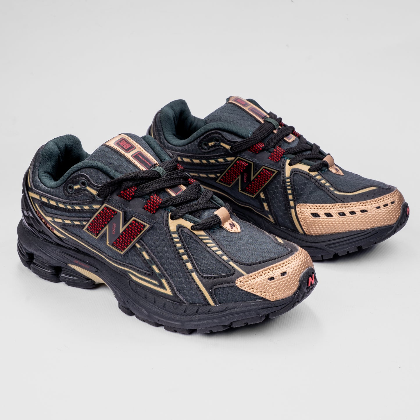 Classic 1906 Mesh & Metallic Trainers