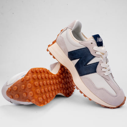 New Balance 327 Retro Sneakers