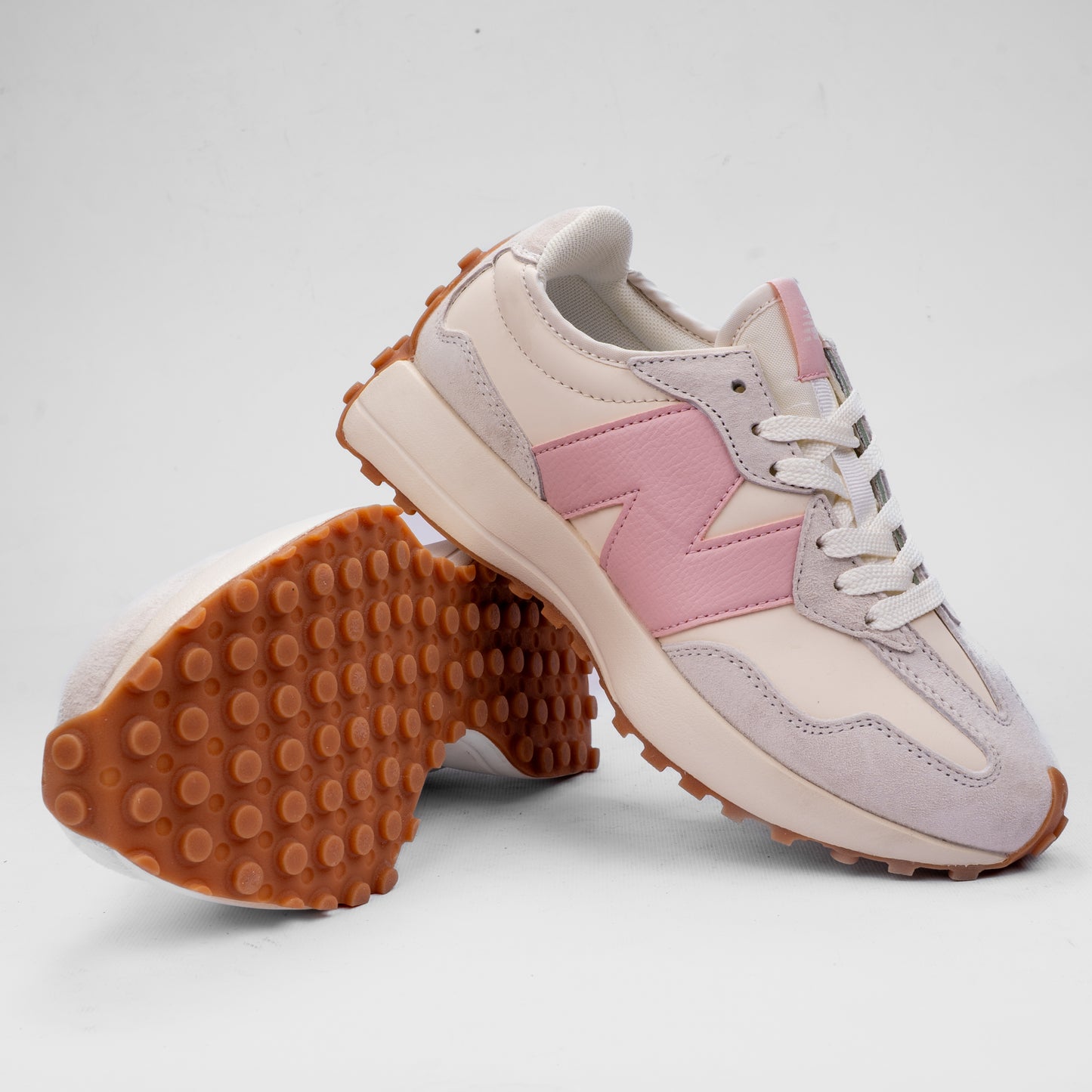 New Balance 327 Retro Sneakers