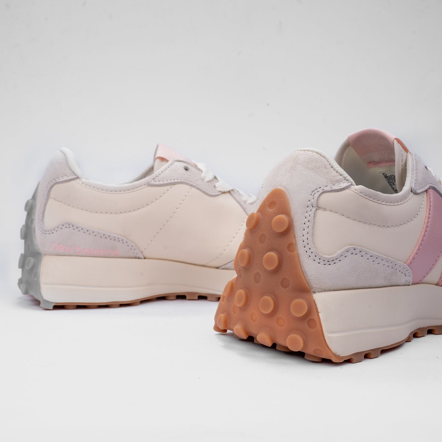 New Balance 327 Retro Sneakers