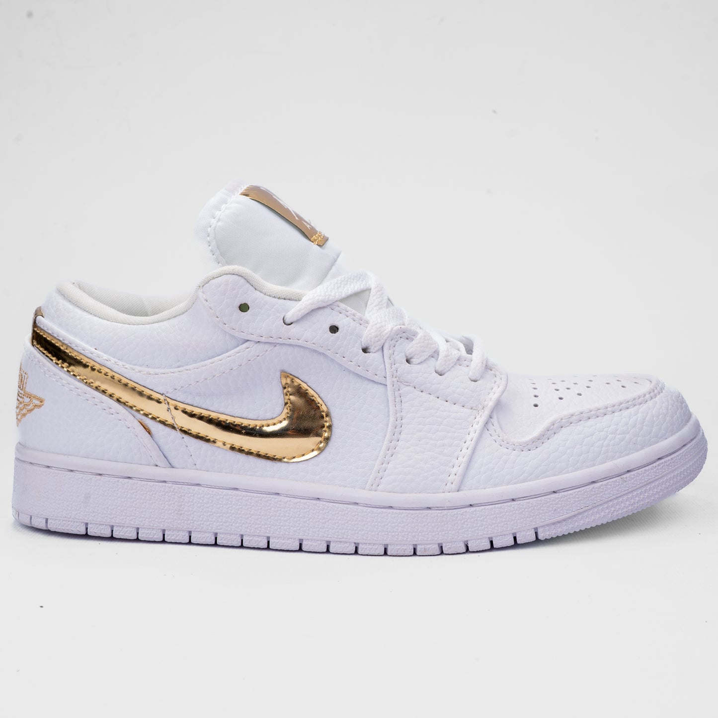 Air Jordan 1 Low Classic Sneakers
