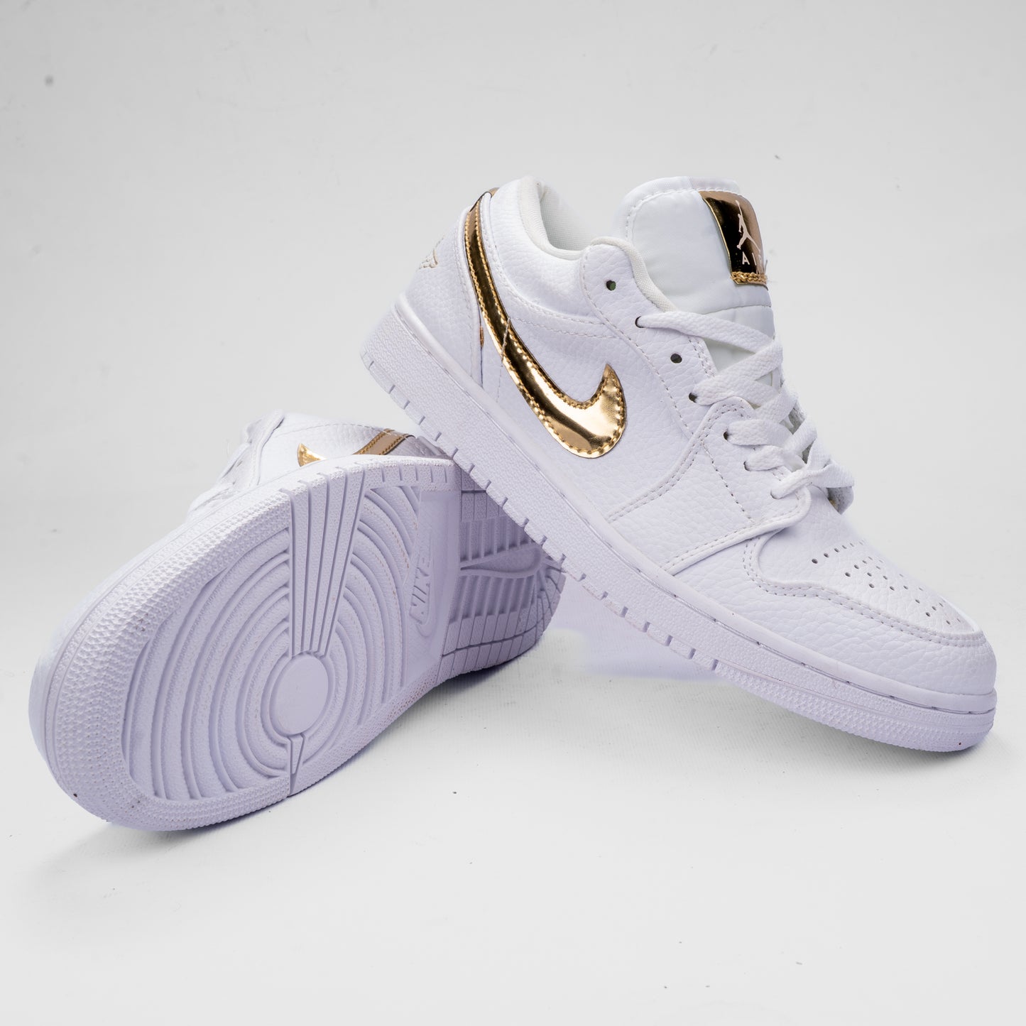Air Jordan 1 Low Classic Sneakers