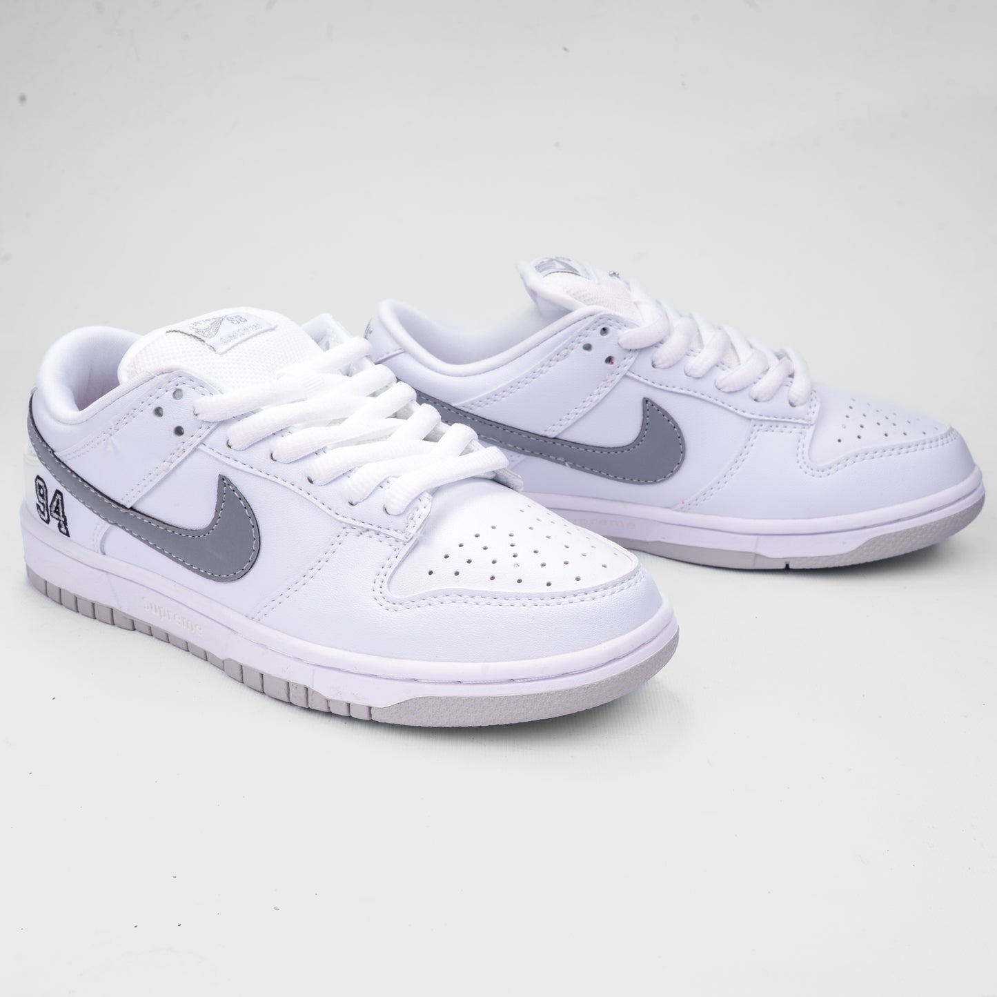 Nike SB Dunk Low x Supreme '94 White