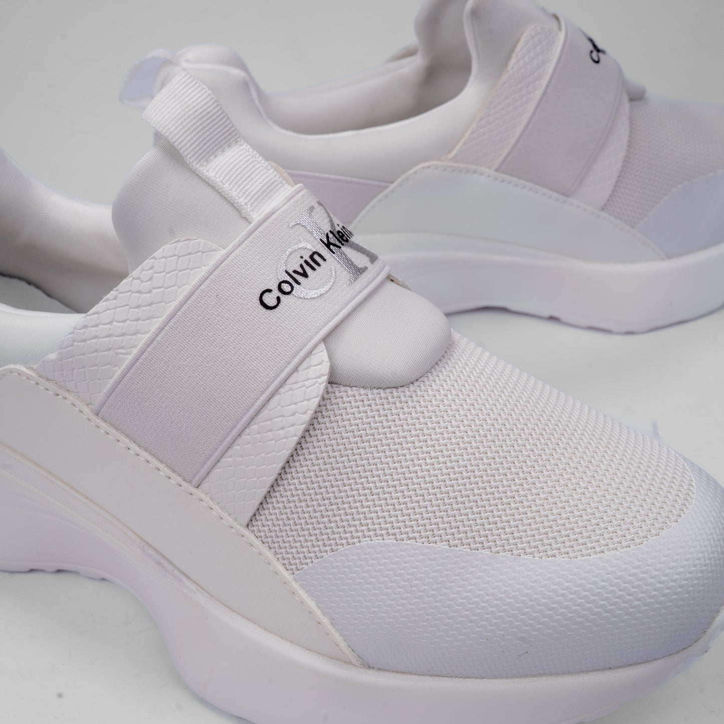 Calvin Klein Classic Minimalist Sneakers