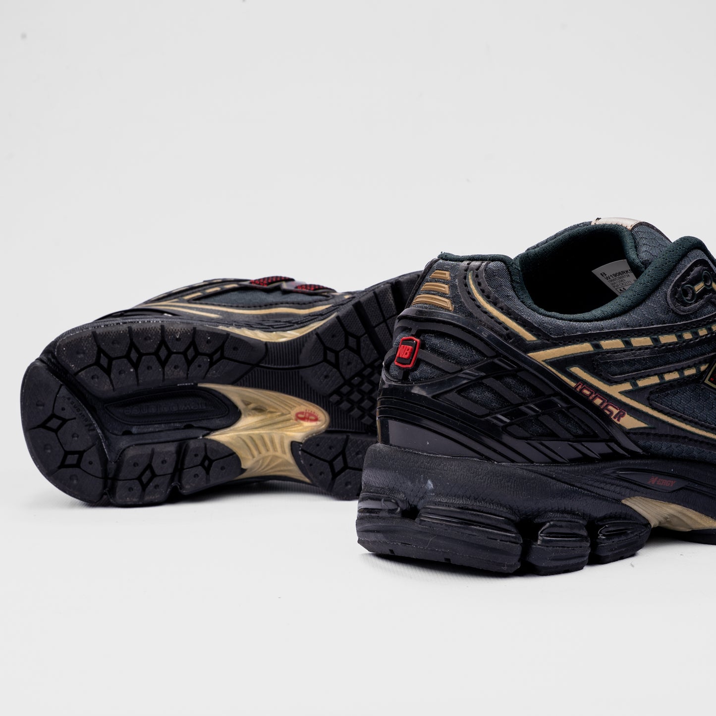 Classic 1906 Mesh & Metallic Trainers